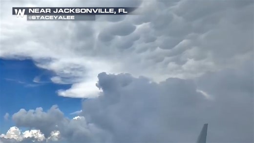 648K views · 1.3K reactions | You never know what you’ll see from the window seat of a plane. It could be clear skies, rain, thunderstorms, or even something more unique. This person was fortunate enough to capture Mammatus clouds from the air. Mammatus clouds form when there is sinking air within a thunderstorm. | WeatherNation | Facebook