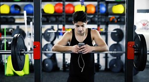 How does social media and gaming affect athletes performance?
