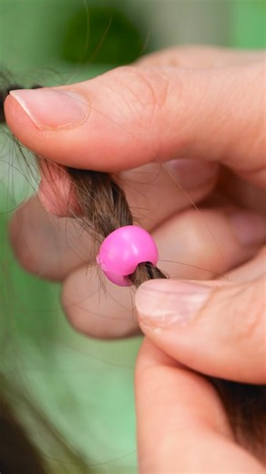 This gadget makes the best hairstyles 🤯 #123go | 123 GO Challenge