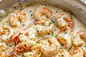 This 10-Minute Creamy Garlic Shrimp Is a Dinner Winner