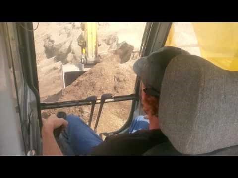 how to load belly dump trucks with a excavator tips for new operators