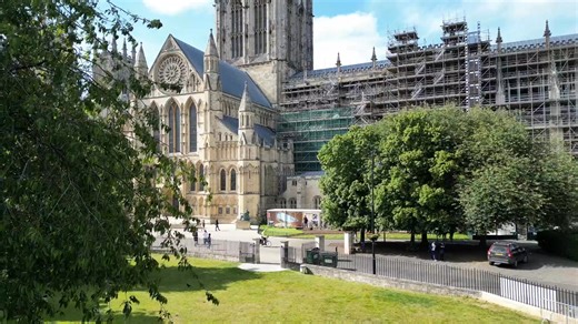 6.4K views · 153 reactions | Welcome to the Minster in York Bienvenue à la cathédrale de York Willkommen im Klosterkirche von York Bienvenido a la catedral de York 歡迎來到約克大教堂 | York Minster | Facebook