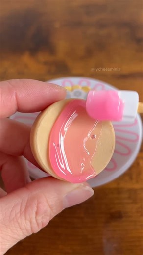 kayla  on Instagram: "make a mini coconut bunny cake with me from the miniverse spring series!  - - - @officialminiverse #miniverse #makeitmini #makeitminifood #miniversecafe #miniversespring #miniversediner #miniversecreator"