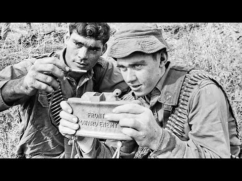Vietnamese Soldiers Stunned When U.S. Used M18 Claymore Mines Counter Their Ambush