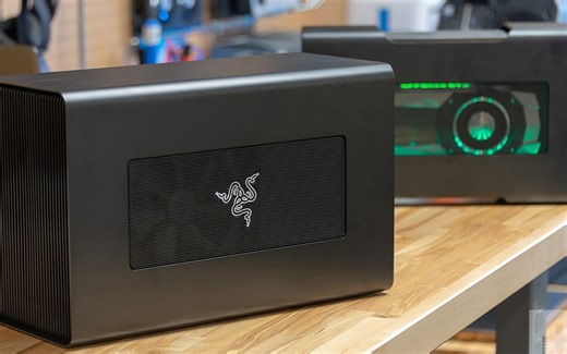 轻薄笔记本也想玩大型游戏？雷蛇全新外置显卡盒了解一下