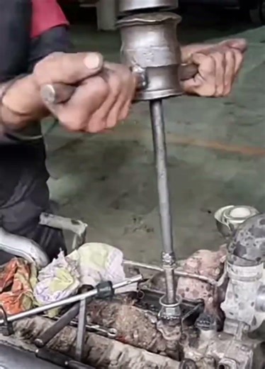 Diesel engine nozzle remove#automobile #shortsviral #dieselengine