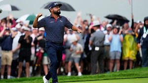 J.J. Spaun weathers the worst of wet Oakmont to win US Open