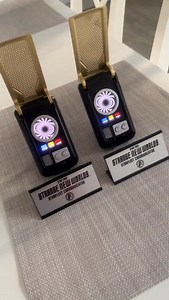 The Strange New Worlds Communicator! Classic 23rd century design - a must for any away mission! This prop was perfected to have a real screen and animation sequences complete with sound effects from the show and a magnetic charger port on the rear 👌🏼I wonder if we’ll see any pop up in starfleet academy 😉 #StarTrek #StarTrekProps #PropMaker #starfleetacademy #CosplayProps | Aldershot Shipyards