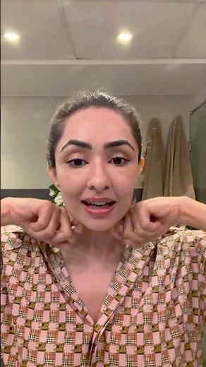 Stop Doing Face Yoga Like This ❌ Rubina Dilaik Inspired #rubinadilaik #faceexercises #yoga #shots
