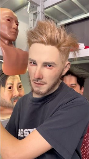 Christmas is coming! How about decorating and surprising your friends? #funnyfacemask #filter #funny