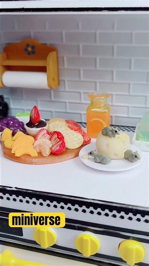 DIY Miniatures! ​⁠#miniverseremix #miniature #polymerclay #makeitmini #shorts #diycrafts