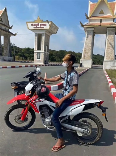 របៀបបង្កើតរូបថតម៉ូតូ CRF ដោយ AI 🏍️✨ ai motorcycle image generator tutorial motorcycle generator ផ្លាស់ប្តូរម៉ូតូ Asante ទៅជា CRF ងាយៗ ជាមួយ prompt សម្រាប់ chatgpt និង gemini ai បង្កើតរូបថតទ្រនងស្អាតៗ ជាមួយគ្នាដែរ 📸 Ai, please help me change my picture from riding an asante motorcycle to a crf motorcycle. ai motorcycle image generator. ai change picture effect. honda up crf. chatgpt honda up crf motorcycle photo prompt. how to make honda up crf photos. honda up crf effect photo tutorial. #tutor