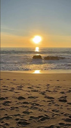 Loud & Soothing Ocean Waves at Aliso Beach Under a Clear Sunny Sky
