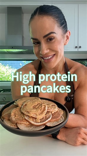 Melissa Timmer on Instagram: "High-Protein Pancakes that actually slap Super easy to make, taste amazing, and high in volume so you stay fuller for longer. Serves 1 Macros per serve: 394 calories 55g protein 17g carbs 5g fibre 12g fat Ingredients: • 200ml egg whites • 1 whole egg • 50g frozen banana • 1 serve protein powder (I used Banana WPC from Bulk Nutrients) • 10g white chia seeds • 5g powdered peanut butter • 1 teaspoon cinnamon Mix the powdered peanut butter with a tiny amount of cold wat