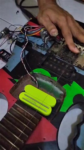 VEYZ SUSTAINER PICKUP ♥️🔥 on Instagram: "test video pickup sustainer before shipping Veyz Sustainer Very Affordable Custom Handcrafted Sustainer Pickup Influenced by Sustainiac & Fernandes sustainer style 3 Mode features ENGAGE Mode: NATURAL - MIX - HARMONIC OFF Mode: Normal passive pickup in original Tone Character style - Available in single humbucker & sustainer with many colors as your request - Professional installation is highly recommended. Improper installation may result in damage to t