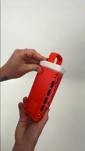 Customize your Turtlebox Ranger speaker with your favorite bumper color.