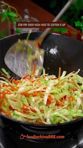 EASY STIR-FRIED CABBAGE WITH EGGS RECIPE #recipe #cooking #chinesefood #cabbage #egg #vegetables