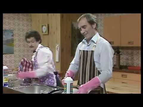 Cannon and Ball - Washing Up Sketch