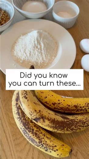The Easiest Banana Bread (No Mixer, 3 Bananas!)