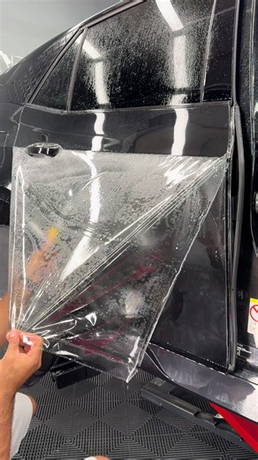 PPF Schutzfolie frisch verarbeitet auf einem Cupra Born – unsichtbarer Schutz, sichtbare Perfektion. So bleibt der Lack lange wie neu. #Folienprinz #PPFBerlin #CupraBorn #CarWrappingBerlin #FolierungBerlin