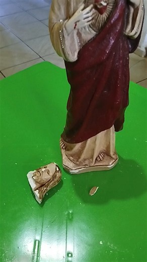 Restauração da imagem do Sagrado coração de Jesus. #image #restauração #jesus #jesuschrist