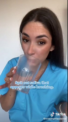 Effective Tongue Cleaning Tips for Oral Health