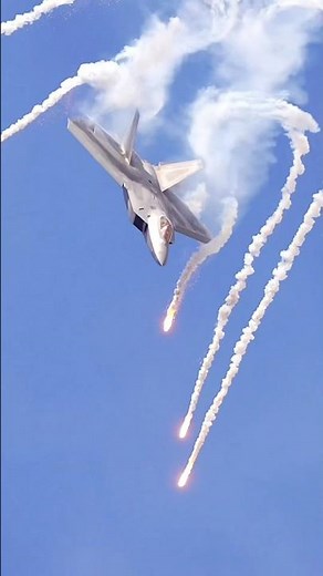 USA F22 Raptor showing Extreme flight powerflare #youtubeshorts #airforce #army #f22 #indian #india