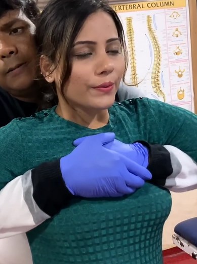 Backpain Chiropractic Medical Treatment #backpain #chiropractic #medicaltreatment #satisfying #fyp