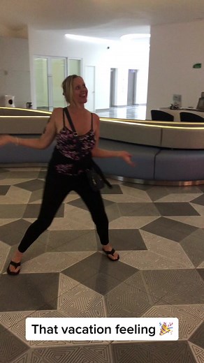 Dancing queen 👑 #dancing #juliaann #cancun #cancunmexico #dancing