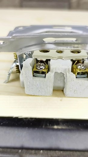 Daily Tips 2025🔧✨ #crafting #diy #handmade #creative #craft #upcycling #sewing #papercrafts #homedecor #videooftheday #reelsviralシ #foryoupageシ #trendingreels | Videos Of The Day