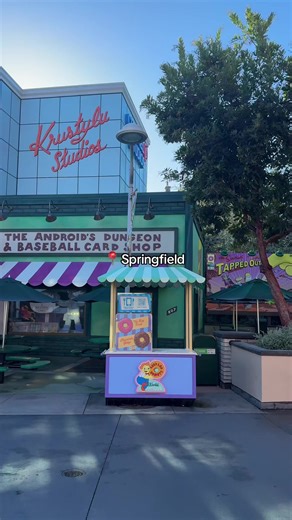 Exploring Springfield at Universal Studios Hollywood