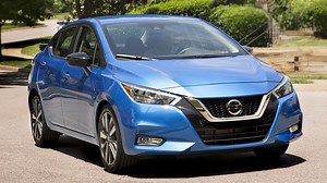 Apple CarPlay on Nissan Versa, how to connect