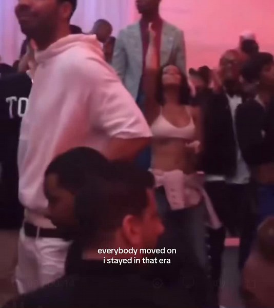 rihanna & drake dancing🤣 #rihanna #drake