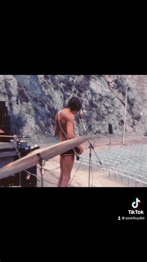 Pink Floyd albums weren’t made to be singles—they were journeys meant to be lived. | Pink Floyd Forever Love