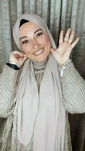 101K views · 2K reactions | Looking for easy ways to drape your Hijab? This Tutorial is for you! Our new Shiffon Crepe Scarfs Drape perfectly. . . . Shiffon Crepe Scarf (Dusty Latte) Shop  www.ozmah.com . . . . #hijab #hijabtutorial #hijabfashion #hijabstyle #tutorial #hijabi #modesthijabi #modest #modestfashion #ozmah #ozmahofficial #stylingwithdenise | OZMAH | Facebook