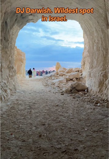 Back to the roots — dropping an underground set like the old days, deep in the desert, wild location, pure freedom. A moment to remember where we came from. #wildandfree #psychedelicvibes #psytribe #undergroundvibes