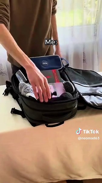 Ryanair vs NEØMAD: A Travel Showdown