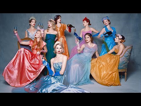 How to Properly Use Strobe Lighting in Photography w/ Tyler Shields