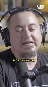 The Sphinx, potentially once a lion, aligns with the constellation Leo during its rise 10,500 years ago. This date corresponds to the Younger Dryas period and the Age of Leo in the procession of the equinoxes. Erosion analysis supports this ancient timeline, shedding light on its celestial significance. Join our free community: https://discord.com/invite/SneQscquzv See more from Ben: https://www.youtube.com/@UnchartedX | Cosmic Summit