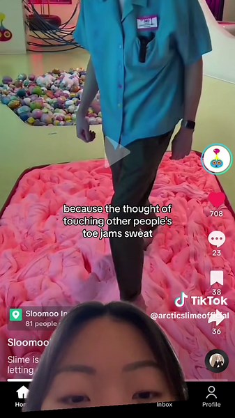 Does it get cleaned?? I have so many questions 😭 #greenscreen #slime #slimeshop #sloomooinstitute #slimes