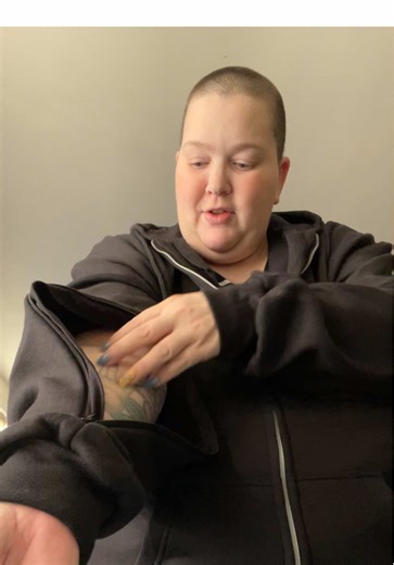 Cool IV Access Hoodie for Infusion Days