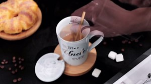 Best Uncle Birthday Gifts from Nephew Niece, Uncles Valentines Gift, Fathers Day Announcement Presents - 14oz Grey Marble Ceramic Gold Print Uncle Mug, with Lid, Spoon, Greeting Card, Nice Gift Boxed