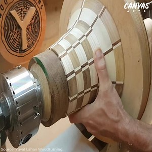 The end result of this vase is something else 😍 By | https://www.youtube.com/user/yuvallahav/videos | Canvas Arts