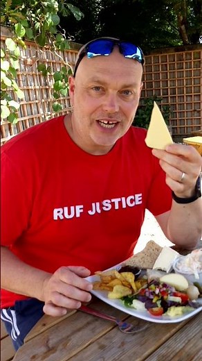 Stilton Brie or Cheddar? Awesome 3 CHEESE Ploughman's Lunch