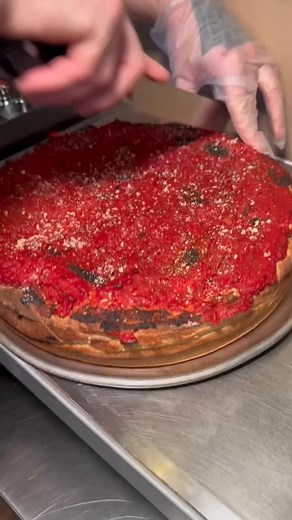 Pre-accident content, @ziggys_pizza_sunapee has a great. #deepestpizza that you have to try in #sunapeenh #pizza #chicagodeepdishpizza | The_Roaming_Foodie