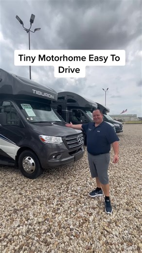 Small easy to drive Motorhome! #rv #mattsrvreviews #motorhome #camping