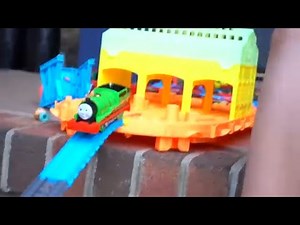 Thomas and Friends Trackmaster Island of Sodor Outside Track Building Yong Bao Nia Rebecca