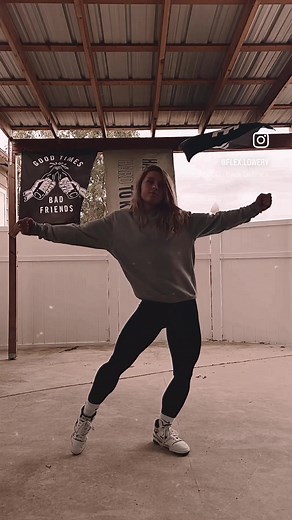 Female Bodybuilder Posing Inspiration