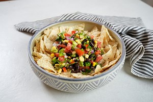 Rico - Salsa Dip Fix up this quick and easy salsa dip to have with your tortilla chips! Yum! Ingredients: 1 can #Rico Sweet Corn 2 tomatoes 1 small avocado 1/2 red bell pepper 1/2 green bell pepper 2 tbsp jalapeno 1 onion 1 can of black beans Coriander leaves Salt 1/2 lemon juice Serve with tortilla chips | Rico | Facebook