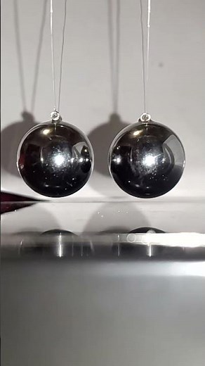 Newton Cradle with 2 Balls in 32x Slow Motion